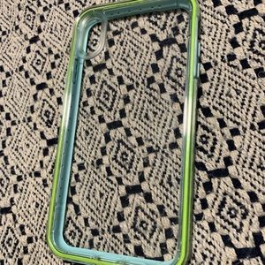 iPhone XS Max lifeproof case